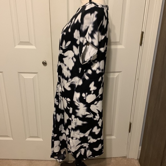 Kenneth Cole Soft Focus Asymmetrical Hem Dress - Picture 6 of 11